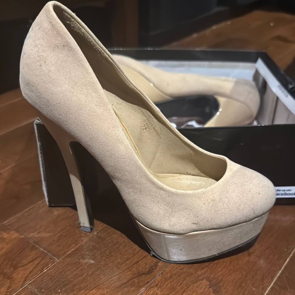 Unsensored Cream Platform Heels with Metallic Accents